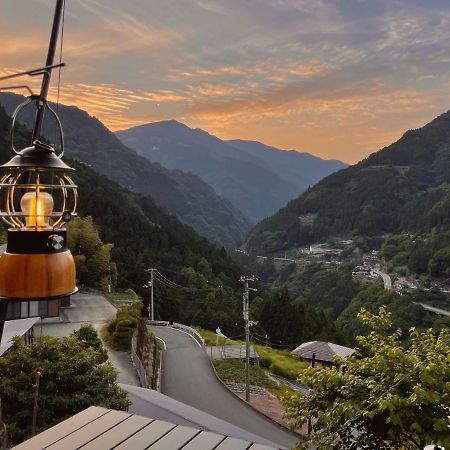Hotel 古民家グランピングmatoba à Miyoshi  Extérieur photo