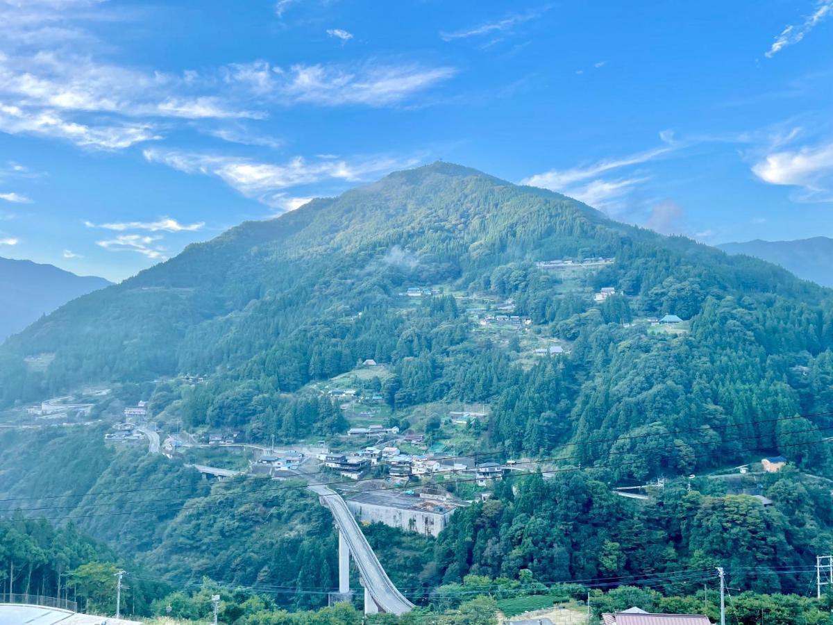Hotel 古民家グランピングmatoba à Miyoshi  Extérieur photo