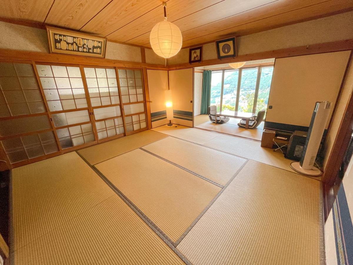 Hotel 古民家グランピングmatoba à Miyoshi  Extérieur photo