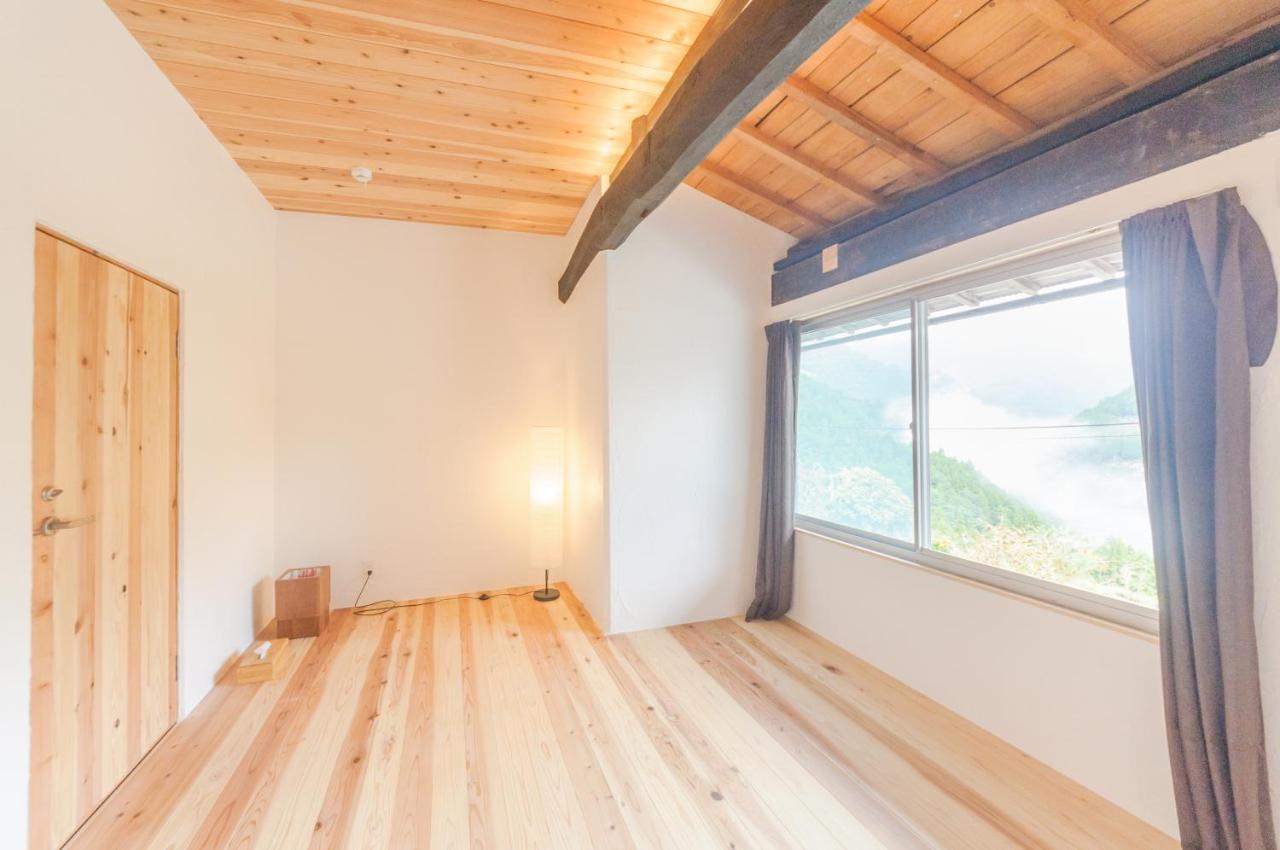 Hotel 古民家グランピングmatoba à Miyoshi  Extérieur photo